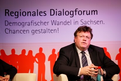 Staatsminister Beermann hört zu