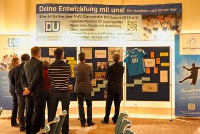 Infostand zum Projekt »Deine Entwicklung mit Uns (DemU)«