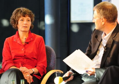 Bürgermeisterin Kerstin Schöniger mit dem Moderator Udo Lindner