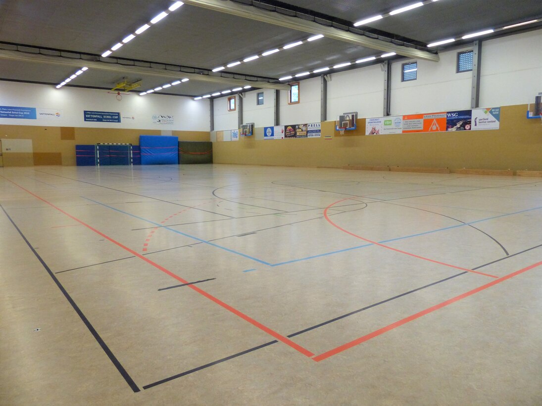 Turnhalle des Léon-Foucault-Gymnasiums in Hoyerswerda